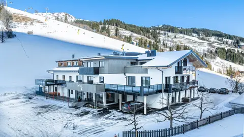 Kolling Hof - Jugendgästehaus Ferienwohnungen in Saalbach-Hinterglemm