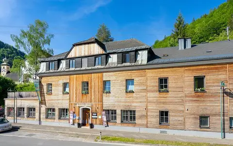 AOS Adventure Hostel in Landl