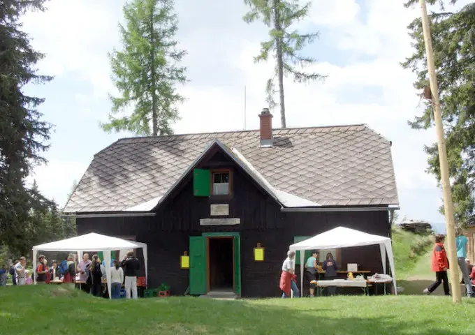 Fohnsdorferhütte / Schutzhütte Gaalerhöhe in Dietersdorf, Steiermark
