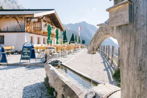 Hochfeldern Alm in Mieming