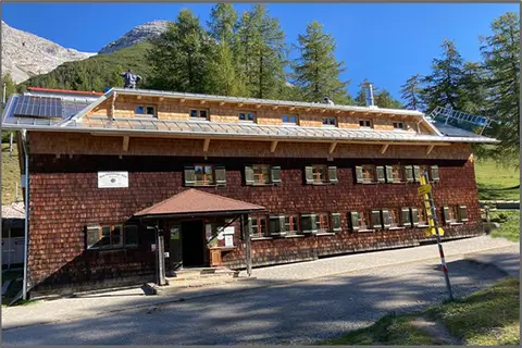 Neue Magdeburger Hütte in Zirl