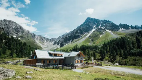 Verpeilhütte in Feichten